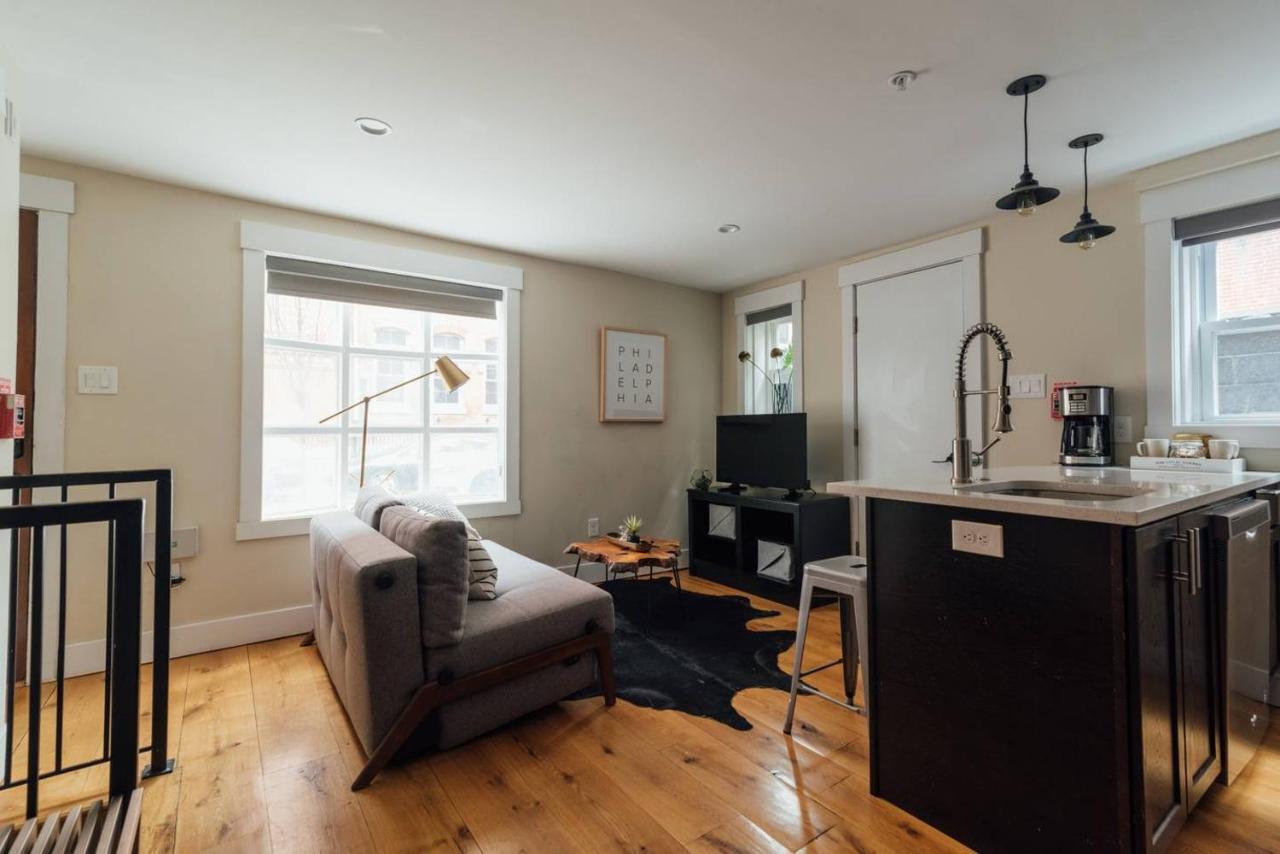 Renovated & Modern Home In Downtown Philly 필라델피아 외부 사진