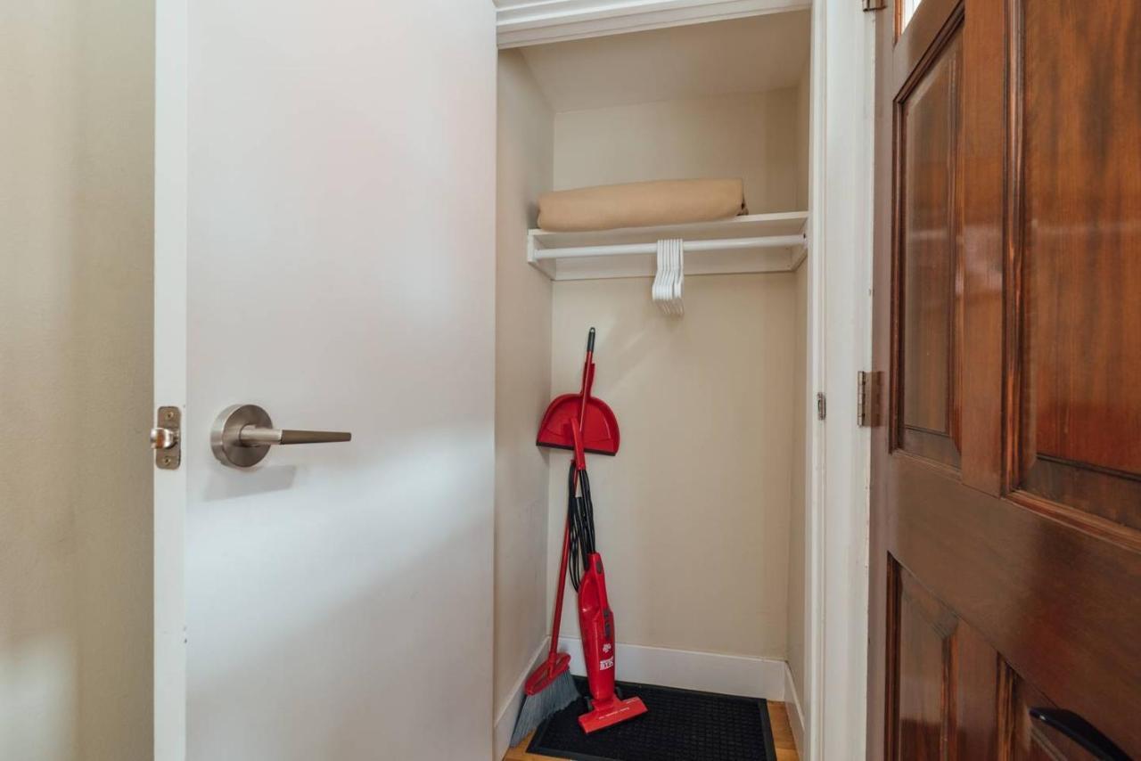 Renovated & Modern Home In Downtown Philly 필라델피아 외부 사진